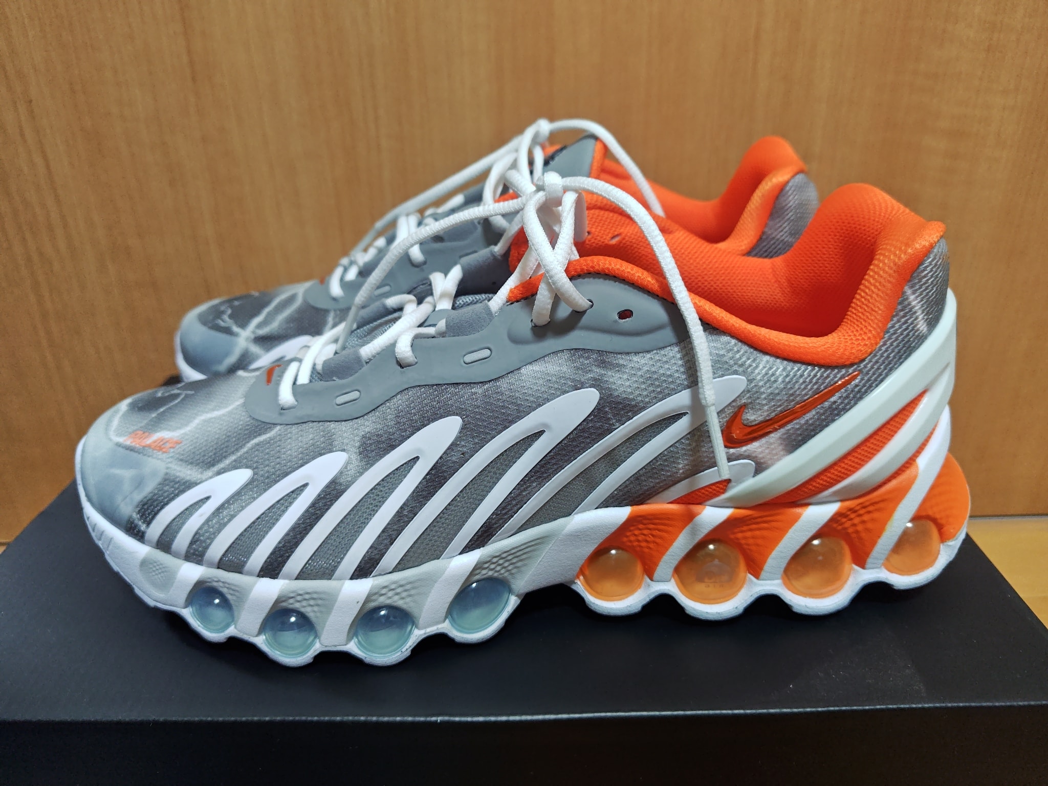 PALACE x Nike Air Max DN8 "Dusty Grey/Safety Orange/Particle Grey/White"