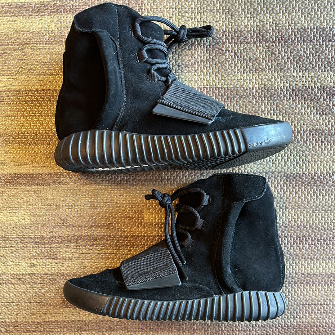 adidas YEEZY Boost 750 "Triple Black"