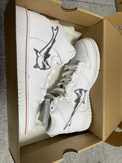 Oski x Nike SB Dunk High "Great White Shark"