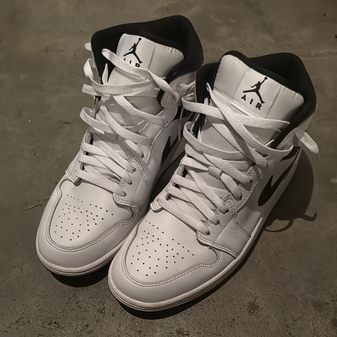 Nike Air Jordan 1 Mid "White/Black"