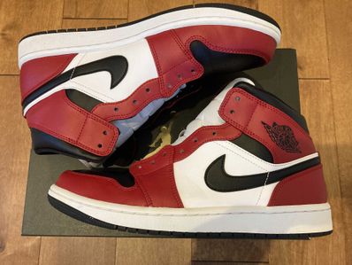 Nike Air Jordan 1 Mid "Chicago Black Toe"