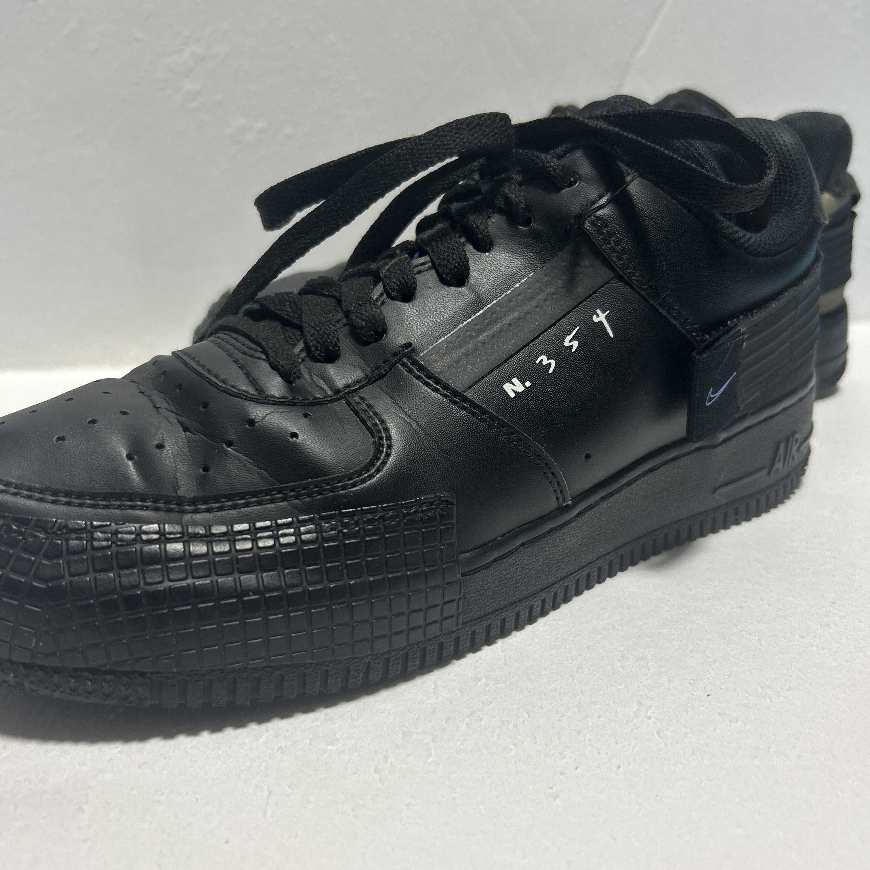 NIKE AIR FORCE 1 TYPE BLACK ROYAL