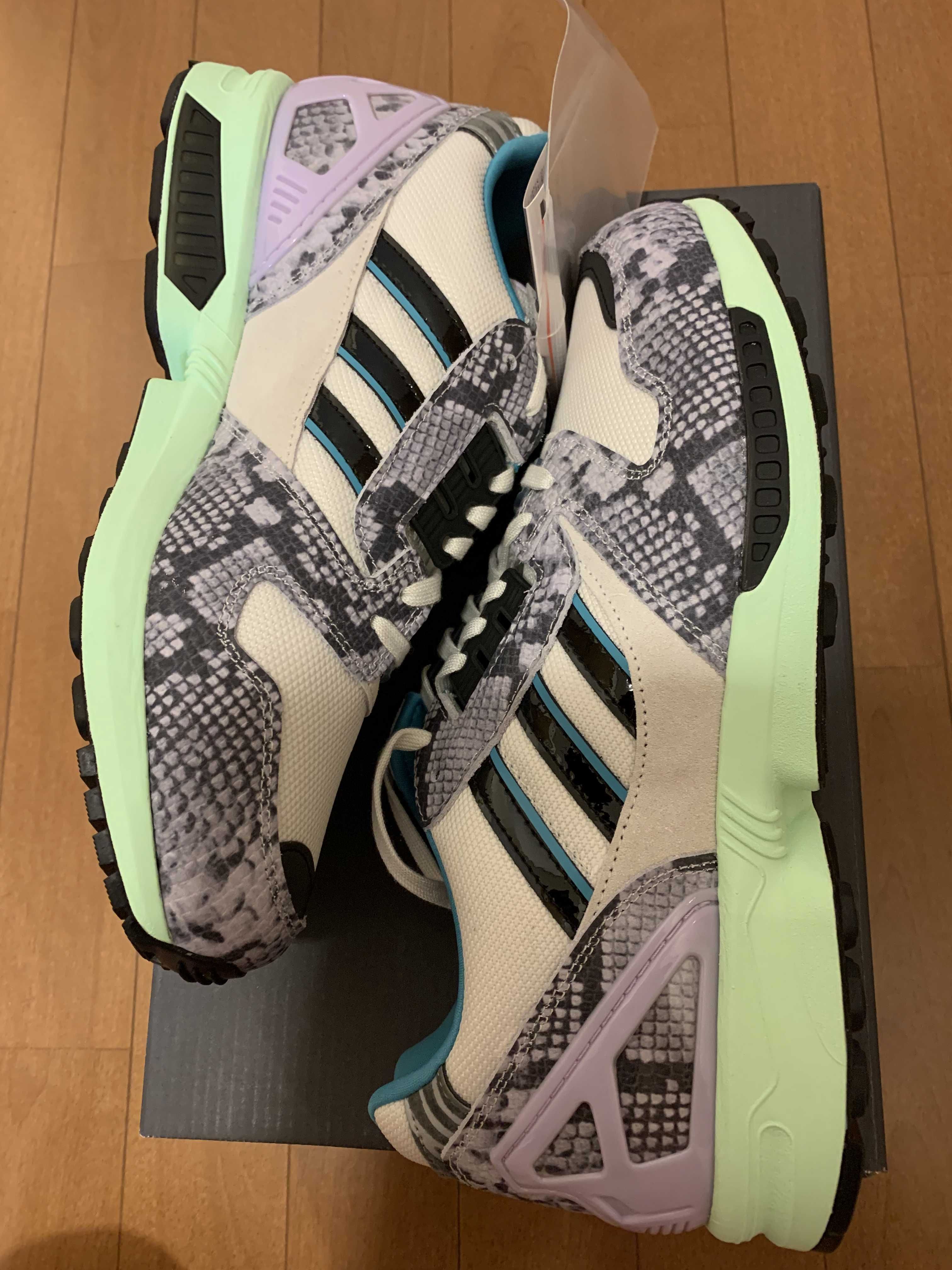 UNDEFEATED × NEIGHBORHOOD × adidas ZX 8000 "BLACK"