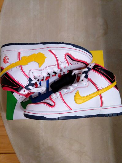 Gundam Unicorn × Nike SB Dunk High PRO QS "UNICORN"
