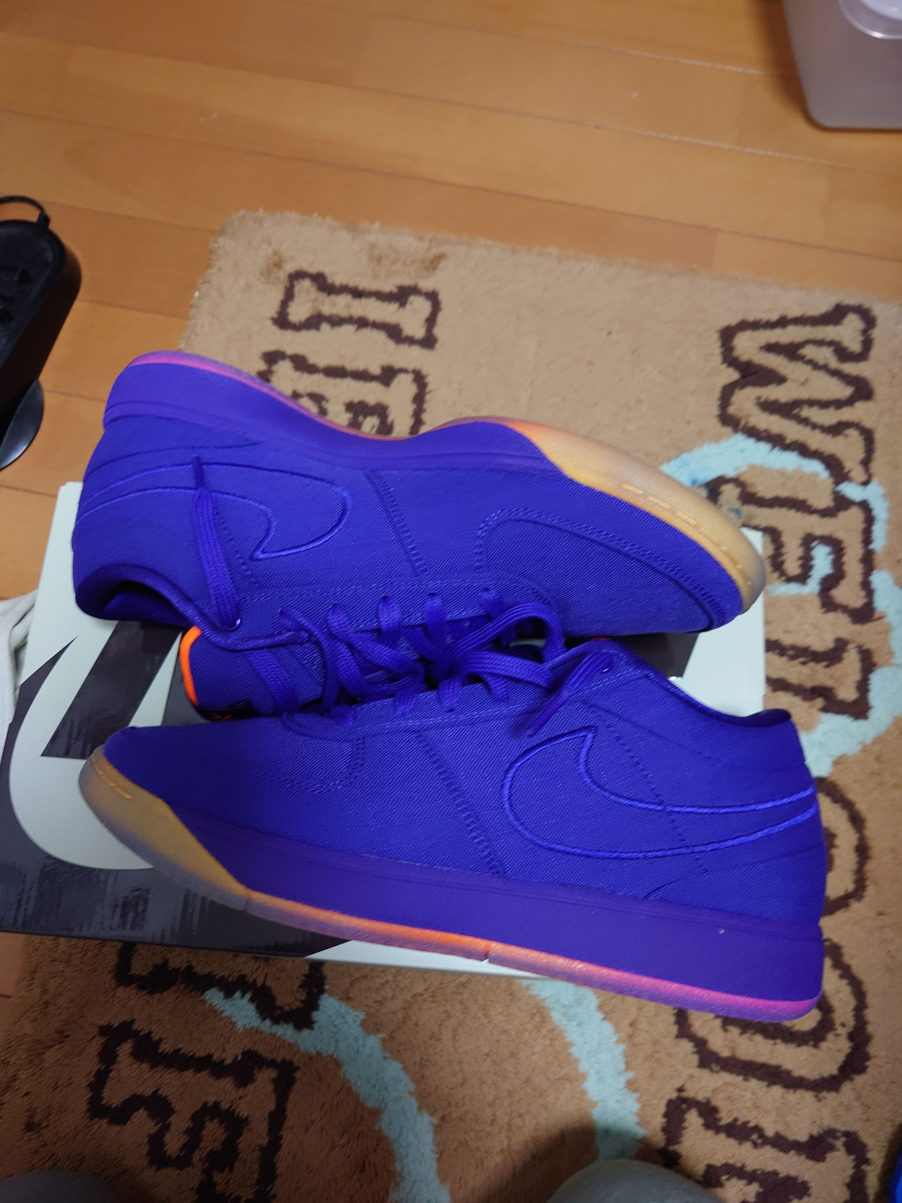 Nike Book 1 
