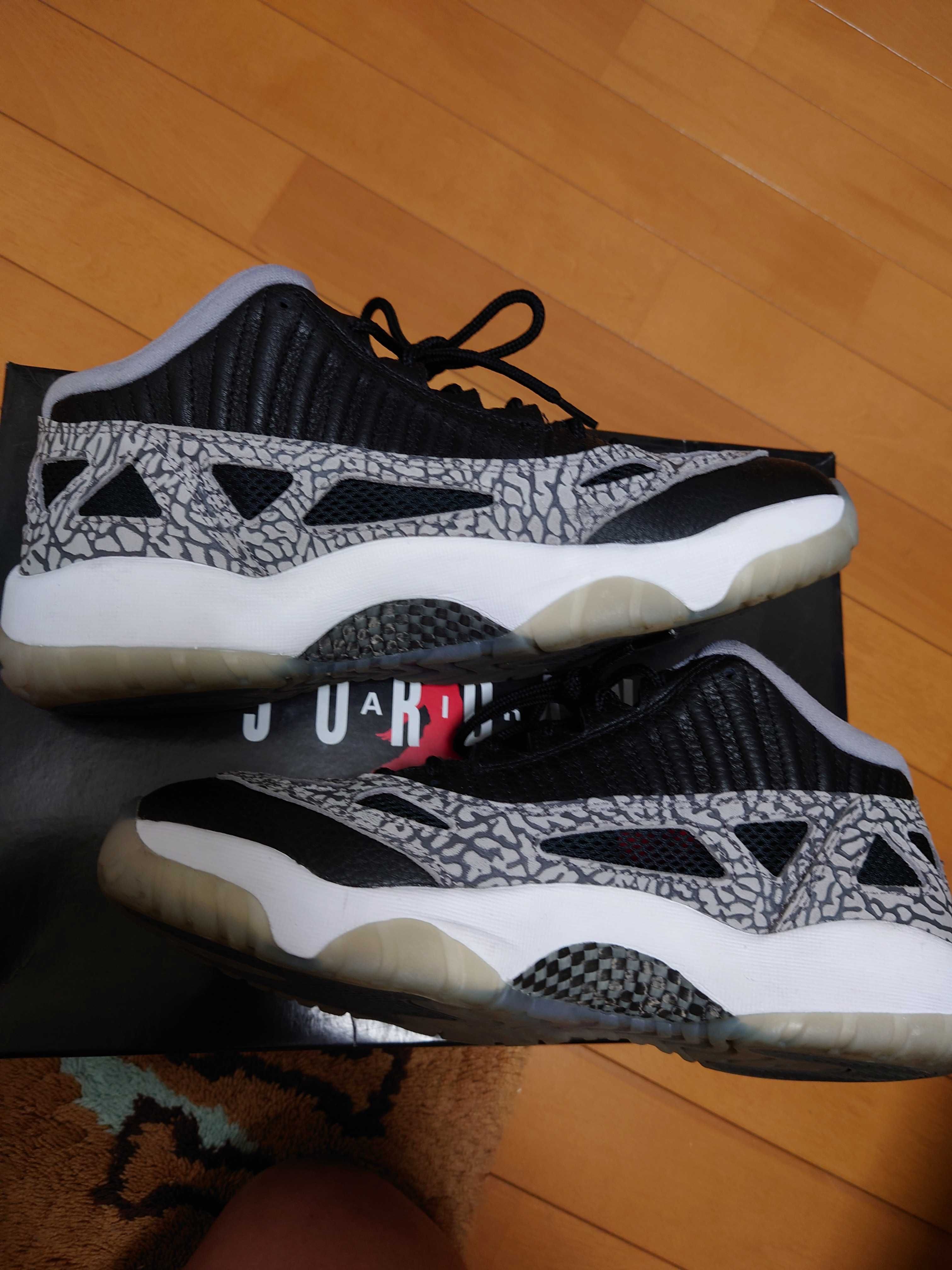 Nike Air Jordan 11 Low IE "Black Cement"