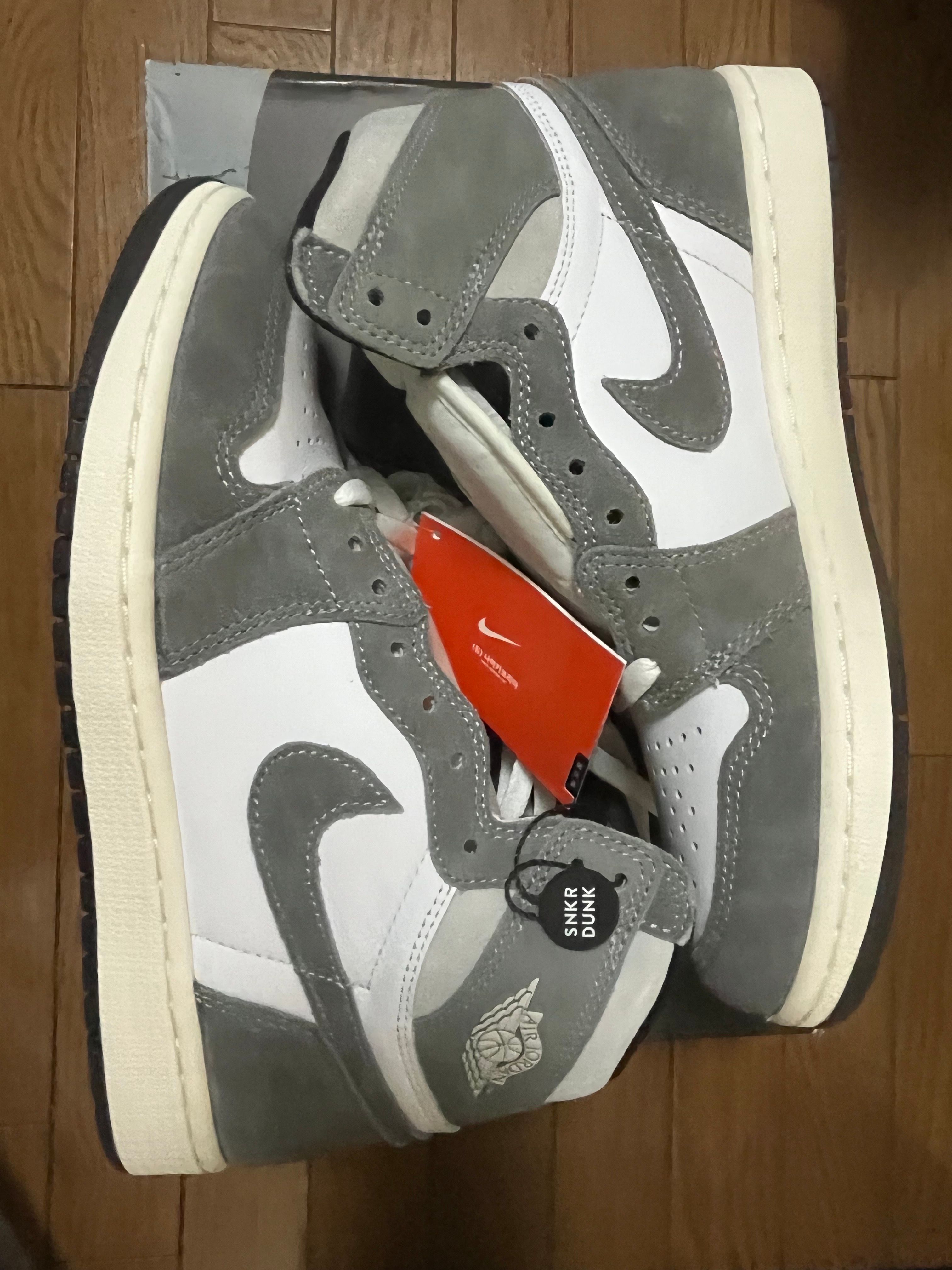 Nike Air Jordan 1 Retro High OG "Black and Smoke Grey"