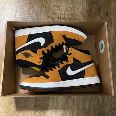 Nike Air Jordan 1 High Zoom "Monarch Orange"