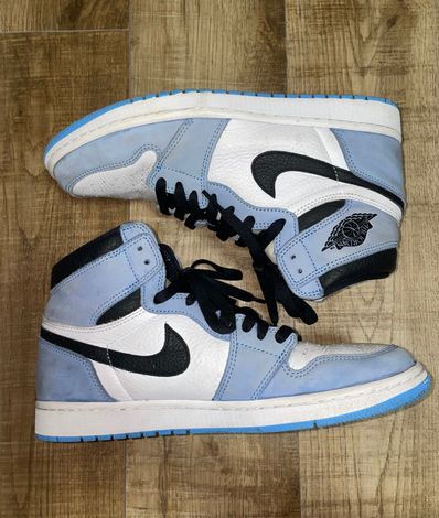 Nike Air Jordan 1 High OG "University Blue"