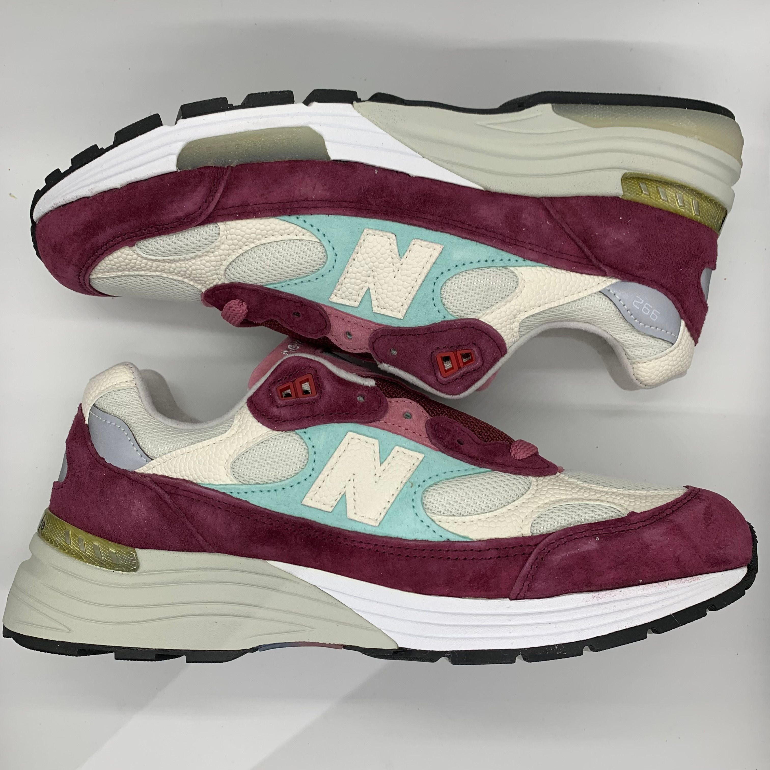 KITH × New Balance 992 Kithmas "Burgundy/White"