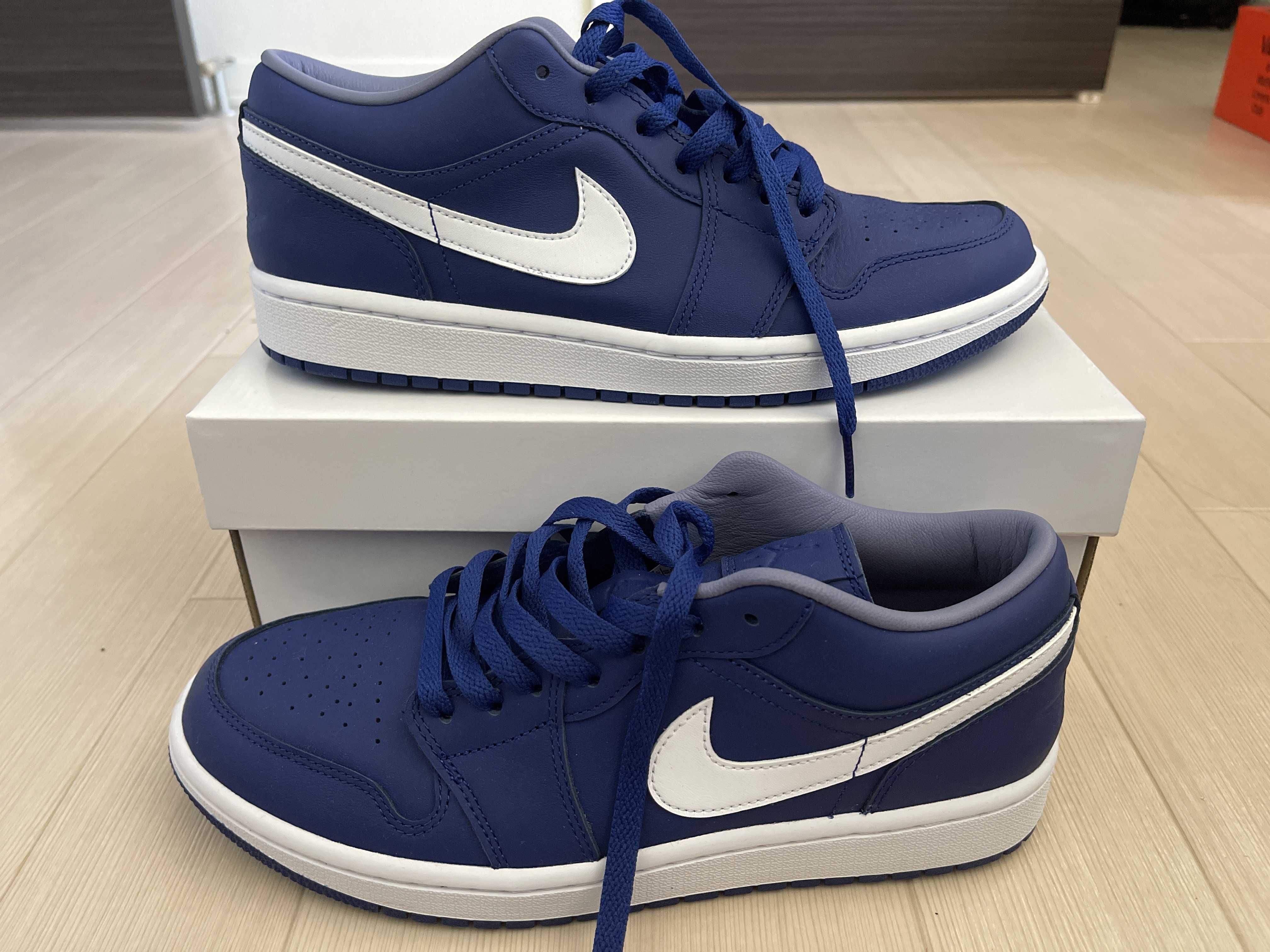 NIKE Women's AIR JORDAN 1 LOW SE "DEEP ROYAL BLUE"