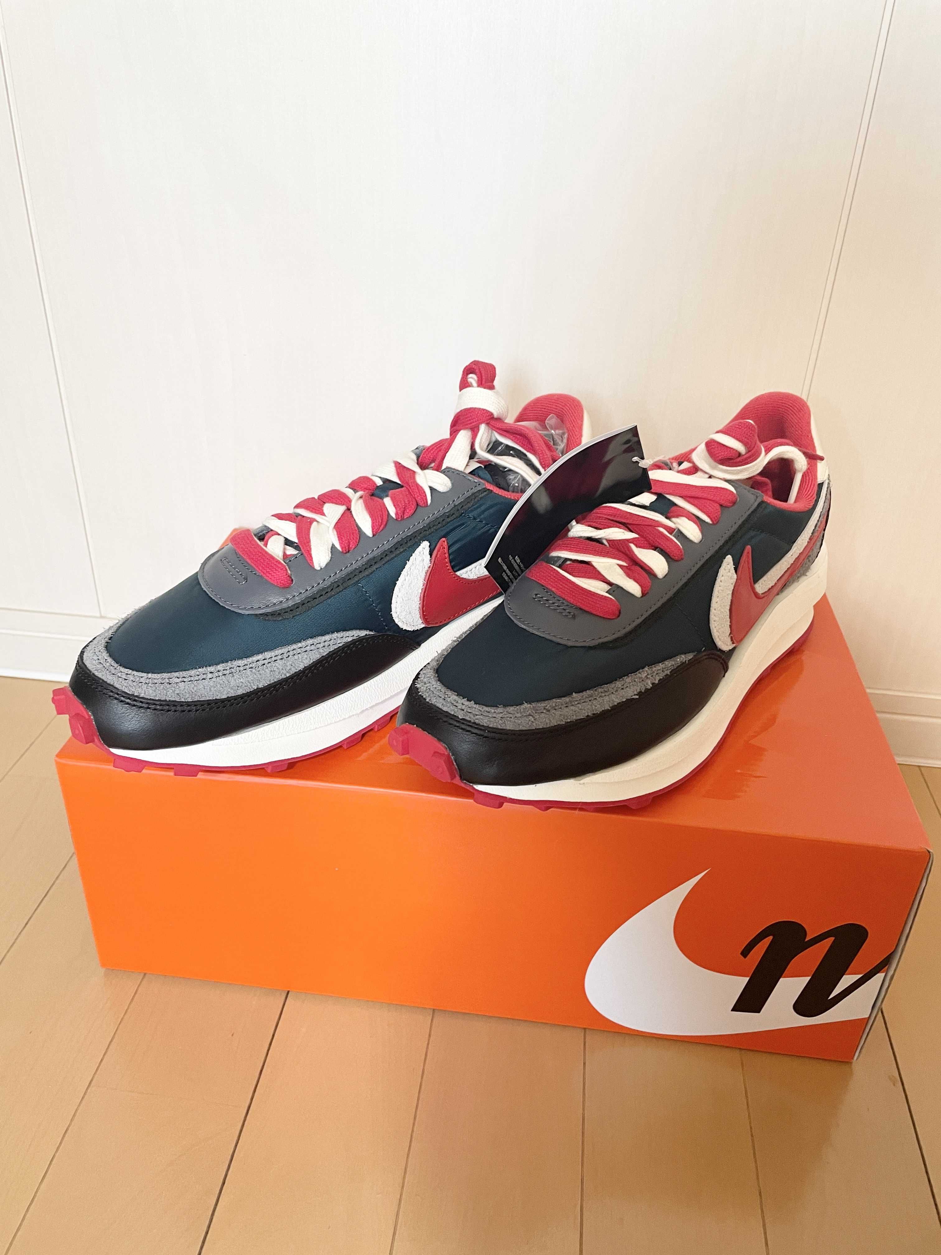 UNDERCOVER × sacai × Nike LD Waffle "Midnight Spruce/Pale Ivory-Dark Grey-University Red"