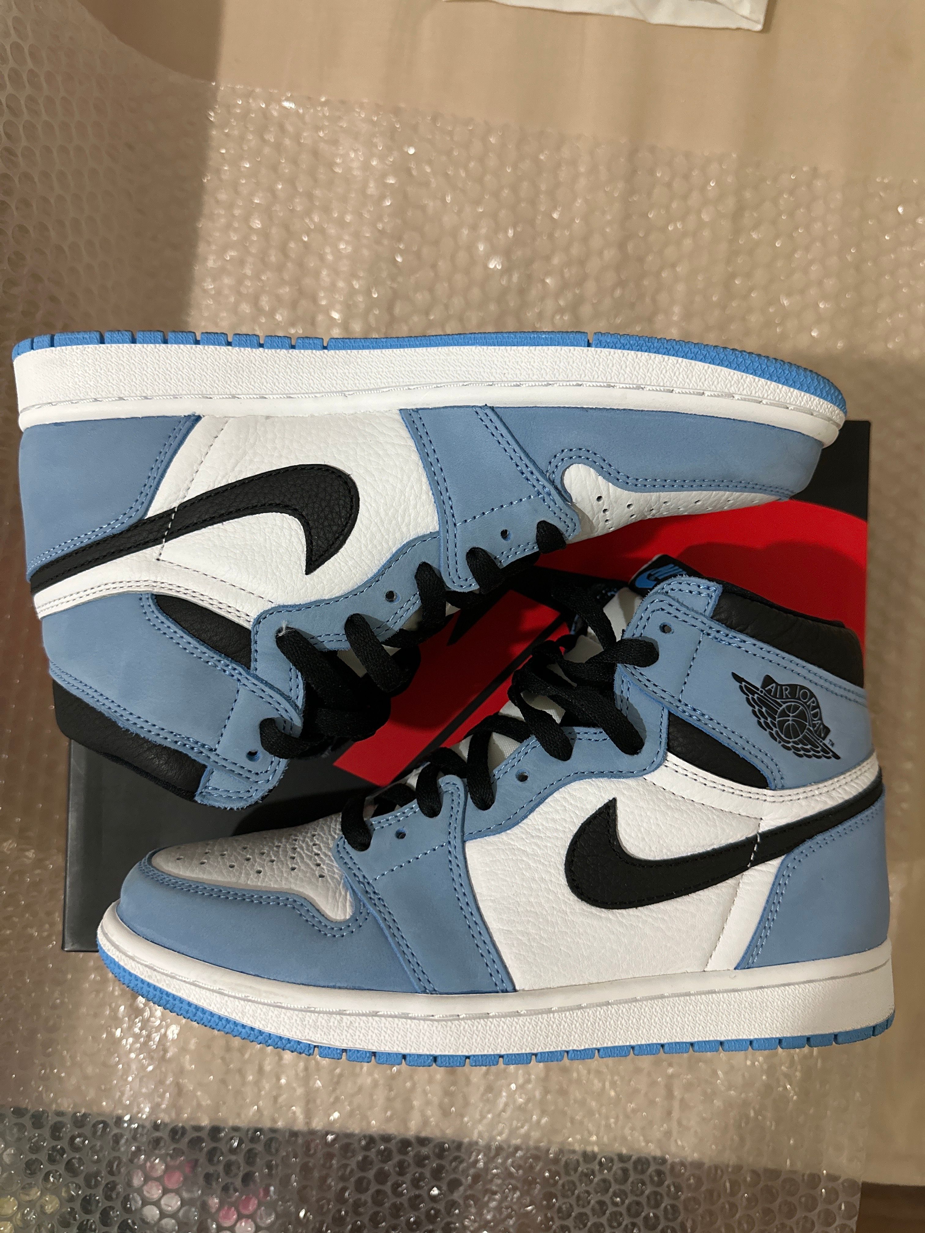 Nike Air Jordan 1 High OG "University Blue"