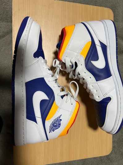 NIKE AIR JORDAN 1 MID "WHITE/NAVY/YELLOW"