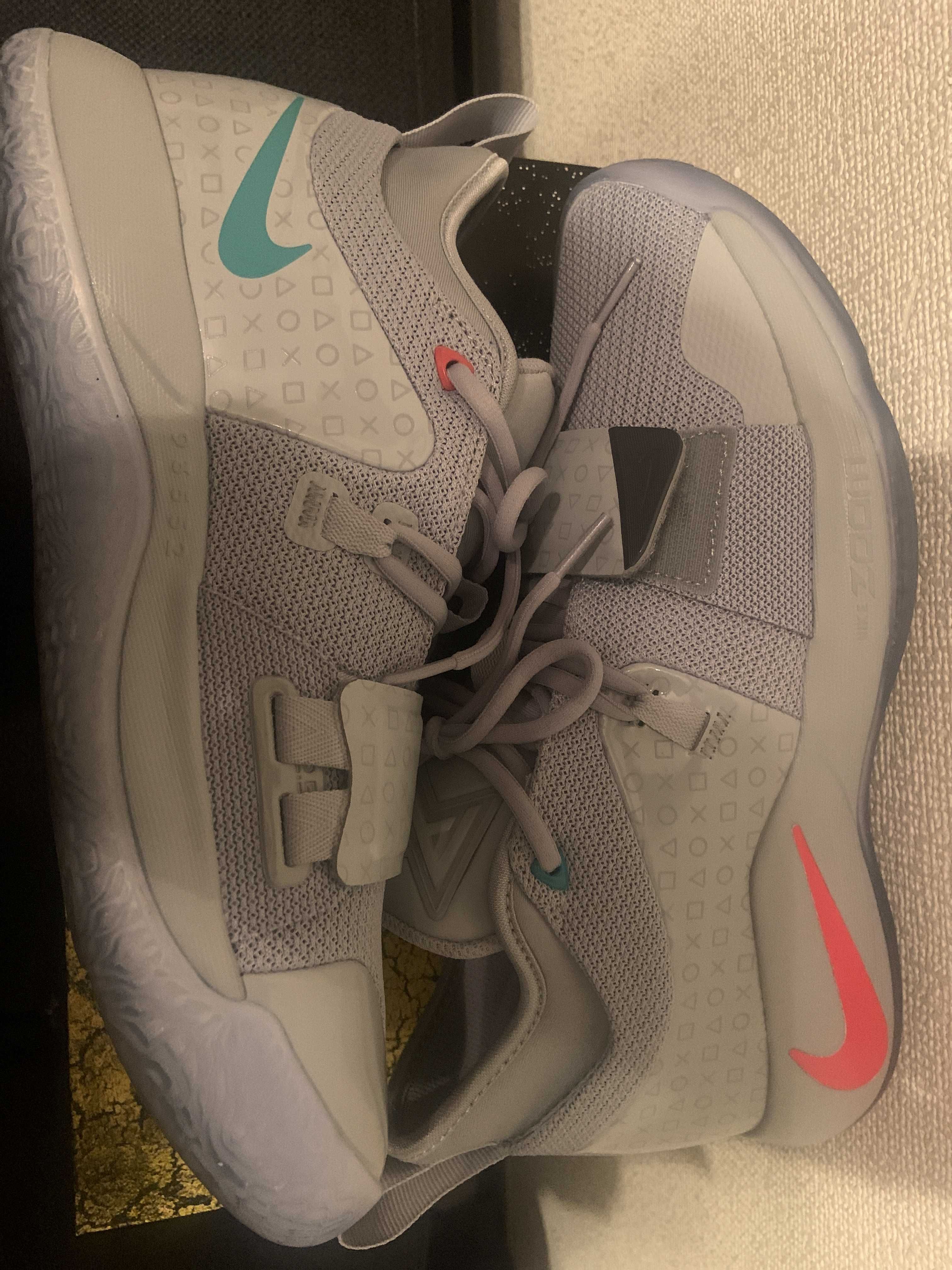 プレイステーション×ナイキ PG2.5 "グレー"