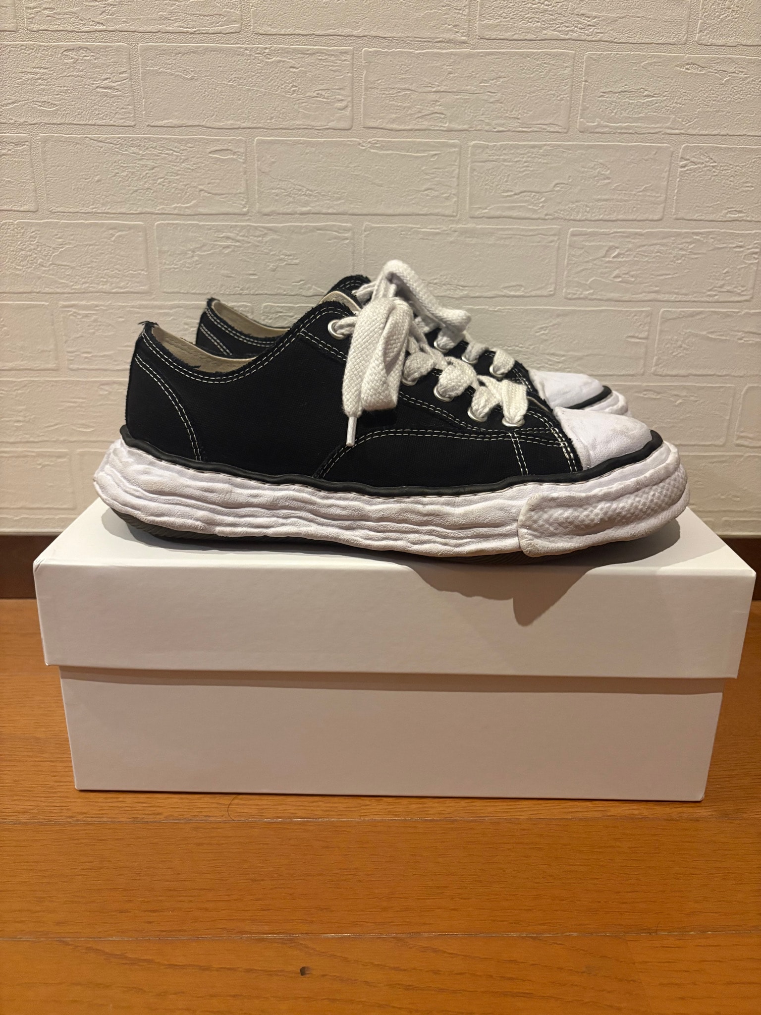 Maison MIHARA YASUHIRO PETERSON 23 OG Sole Canvas Low-top Sneaker "Black"