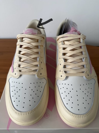 Travis Scott × Nike Air Jordan 1 Retro Low OG "Muslin/Shy Pink"