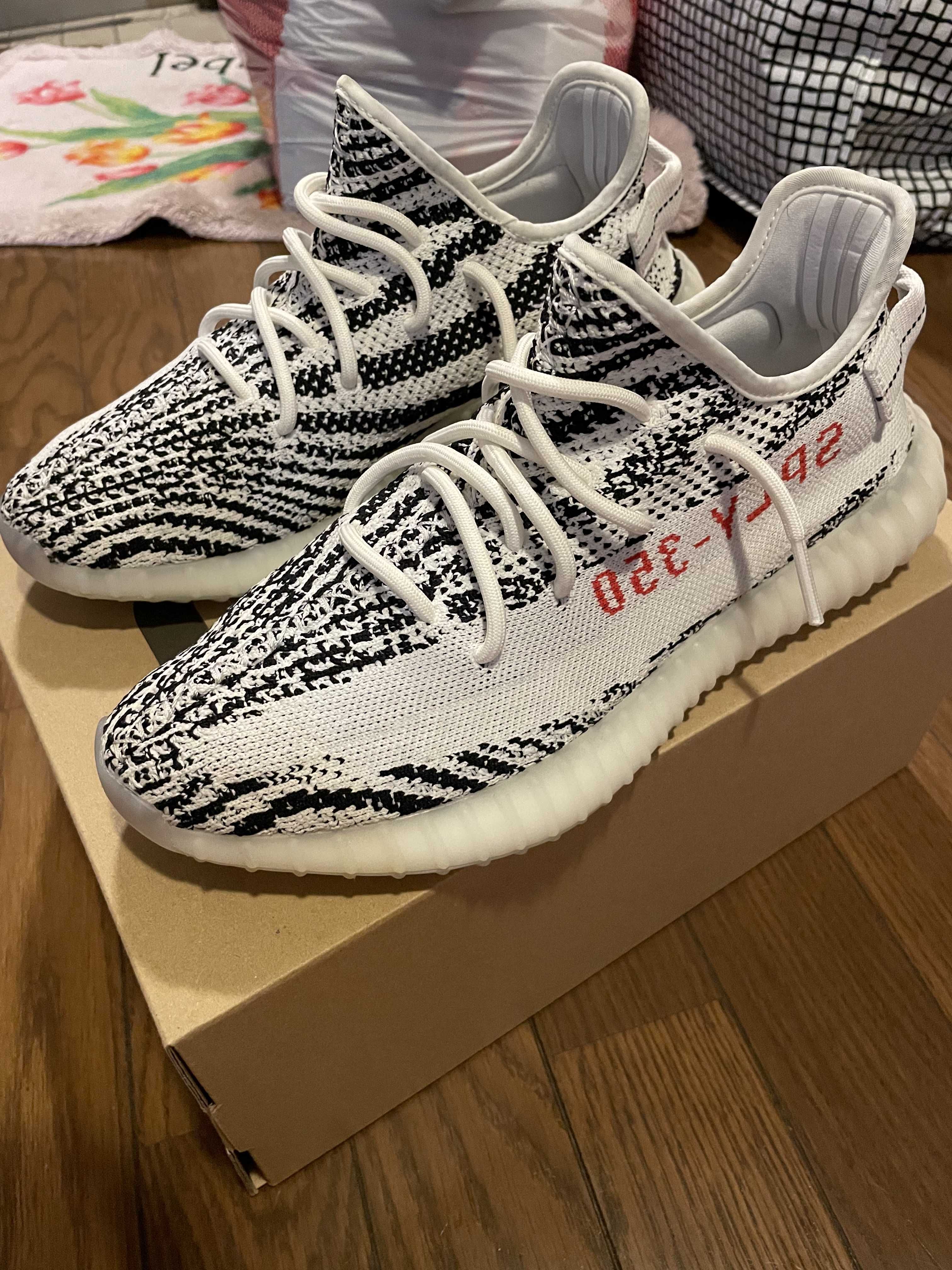 adidas YEEZY Boost 350 V2 "Zebra"