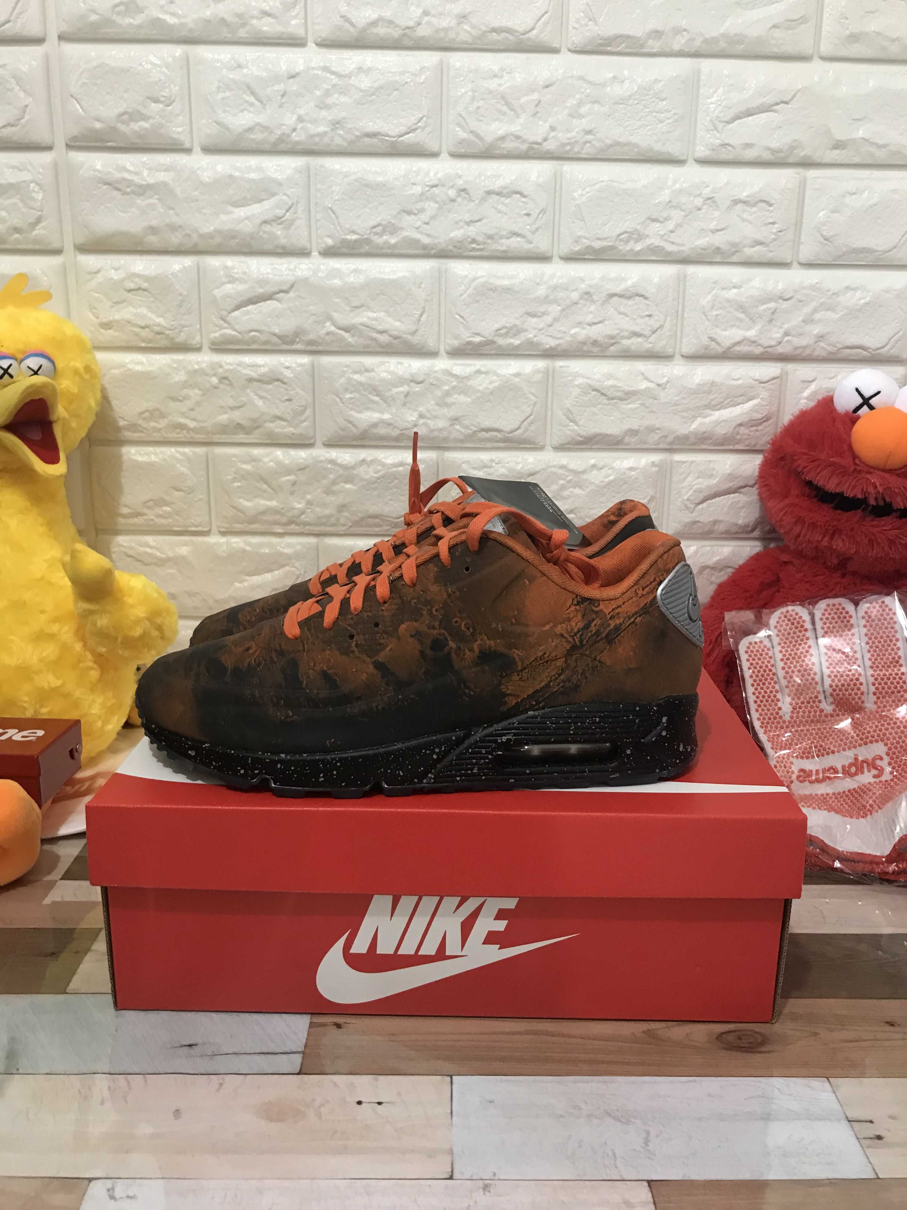 NIKE AIR MAX 90 QS "MARS LANDING"