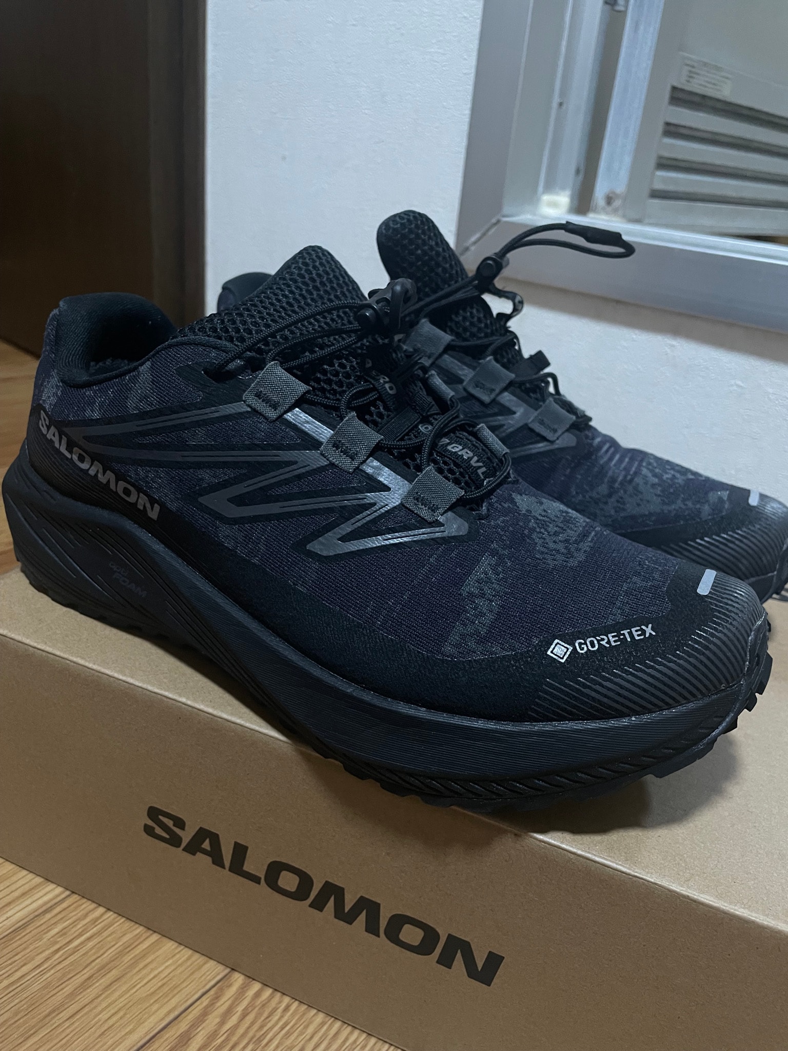 Salomon Aero Flow GRVL GORE-TEX "Asphalt/Black/Cloudburst"