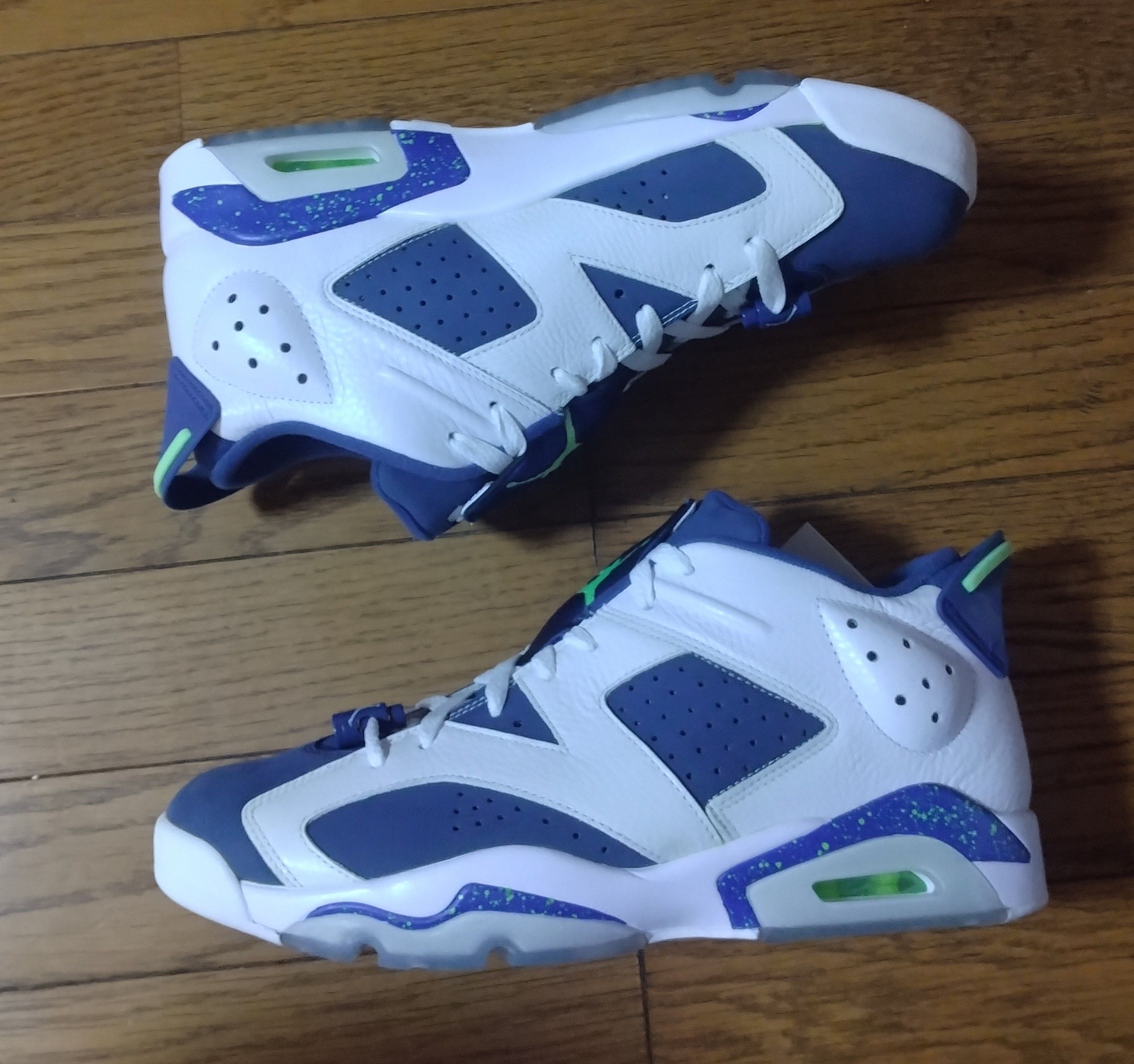 NIKE AIR JORDAN 6 RETRO LOW "GHOST GREEN"