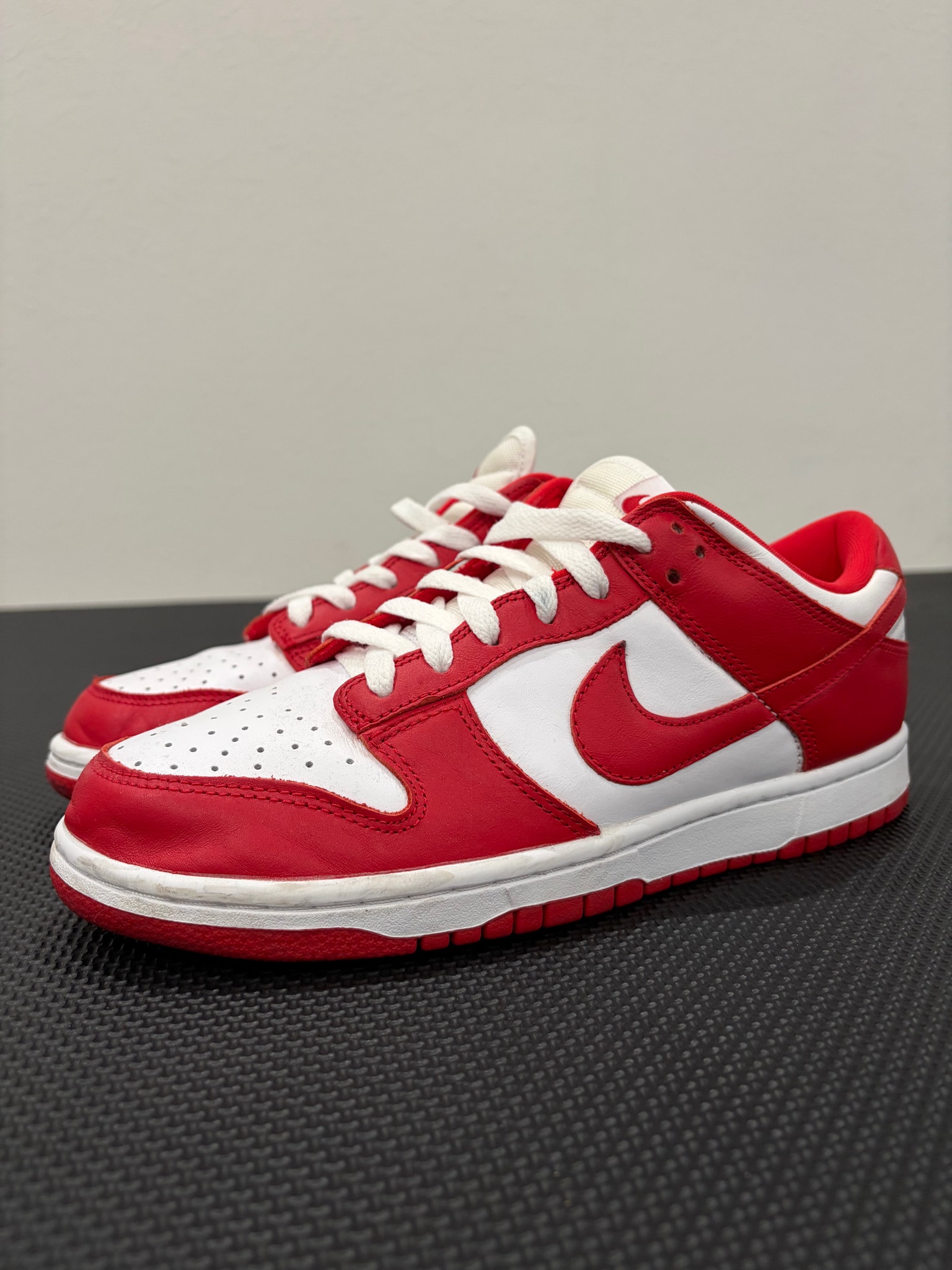 Nike Dunk Low SP "White and University Red"