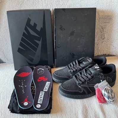 Travis Scott × Nike Air Jordan 1 Low OG SP "Black Phantom"