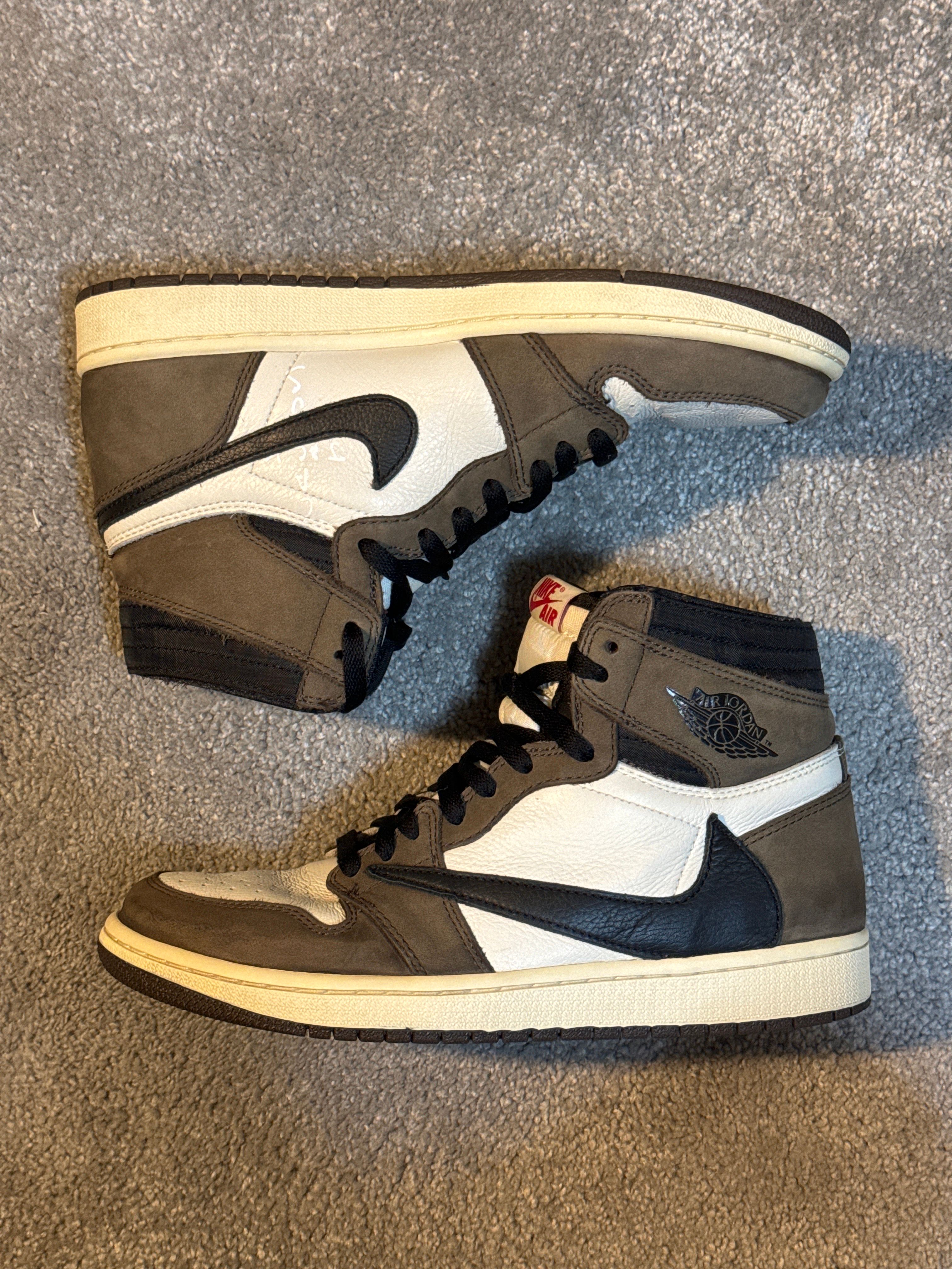 Travis Scott × Nike Air Jordan 1 Retro High OG TS SP "Sail/Dark Mocha"