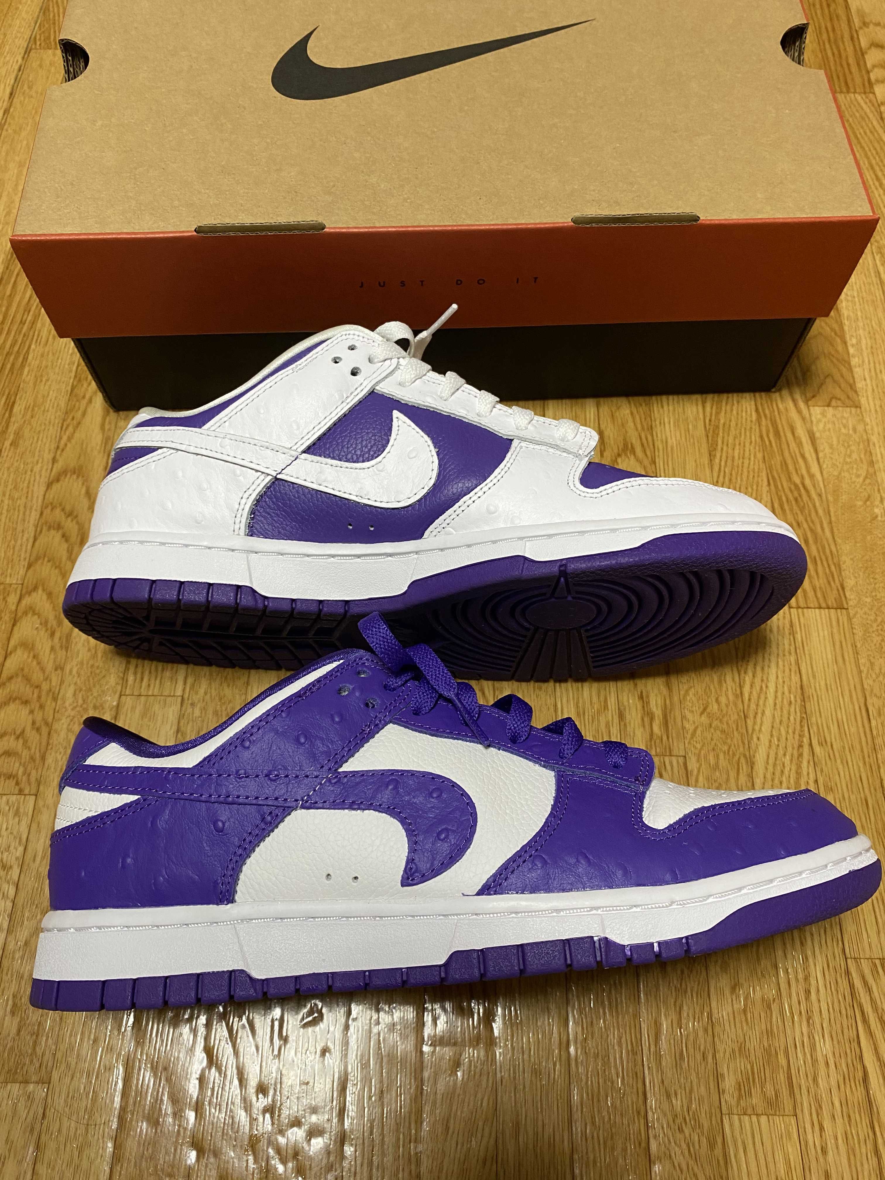 Nike Women's Dunk Low "Made You Look"