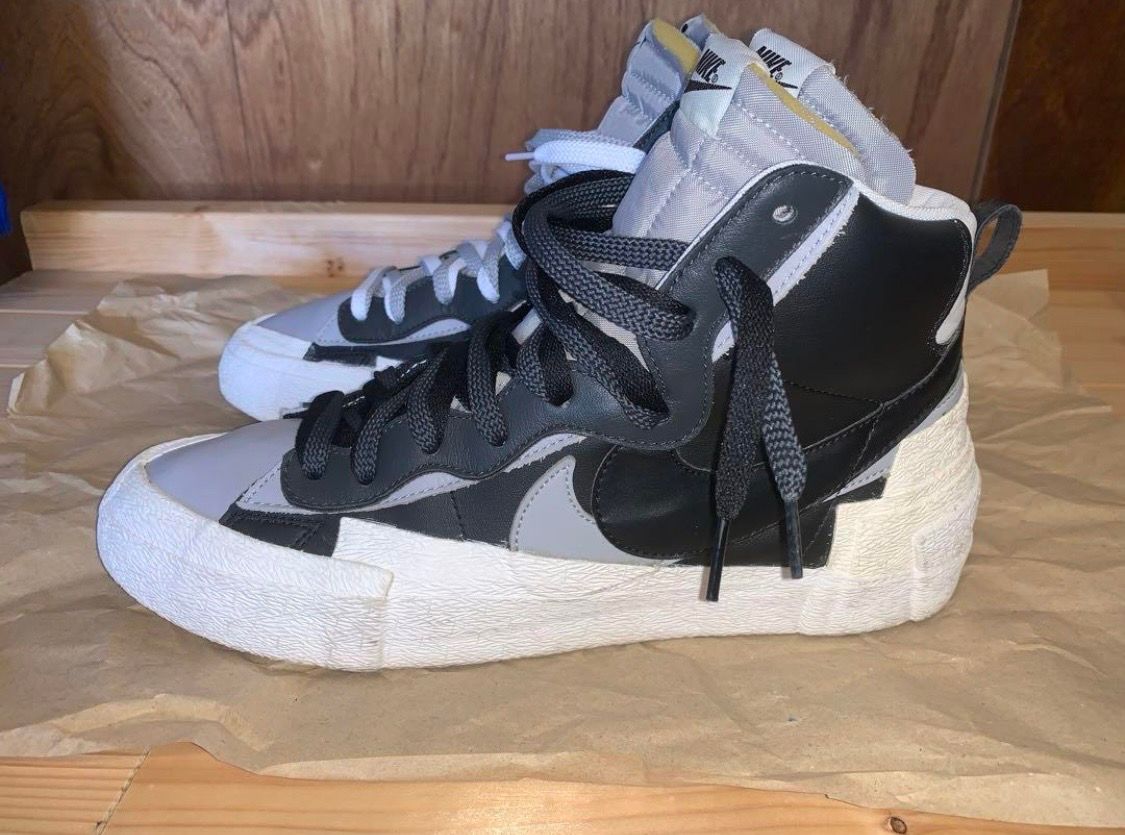 sacai × NIKE BLAZER MID "BLACK/WOLF GREY/WHITE"