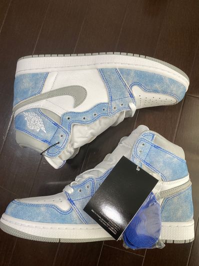 Nike Air Jordan 1 High OG "Hyper Royal"