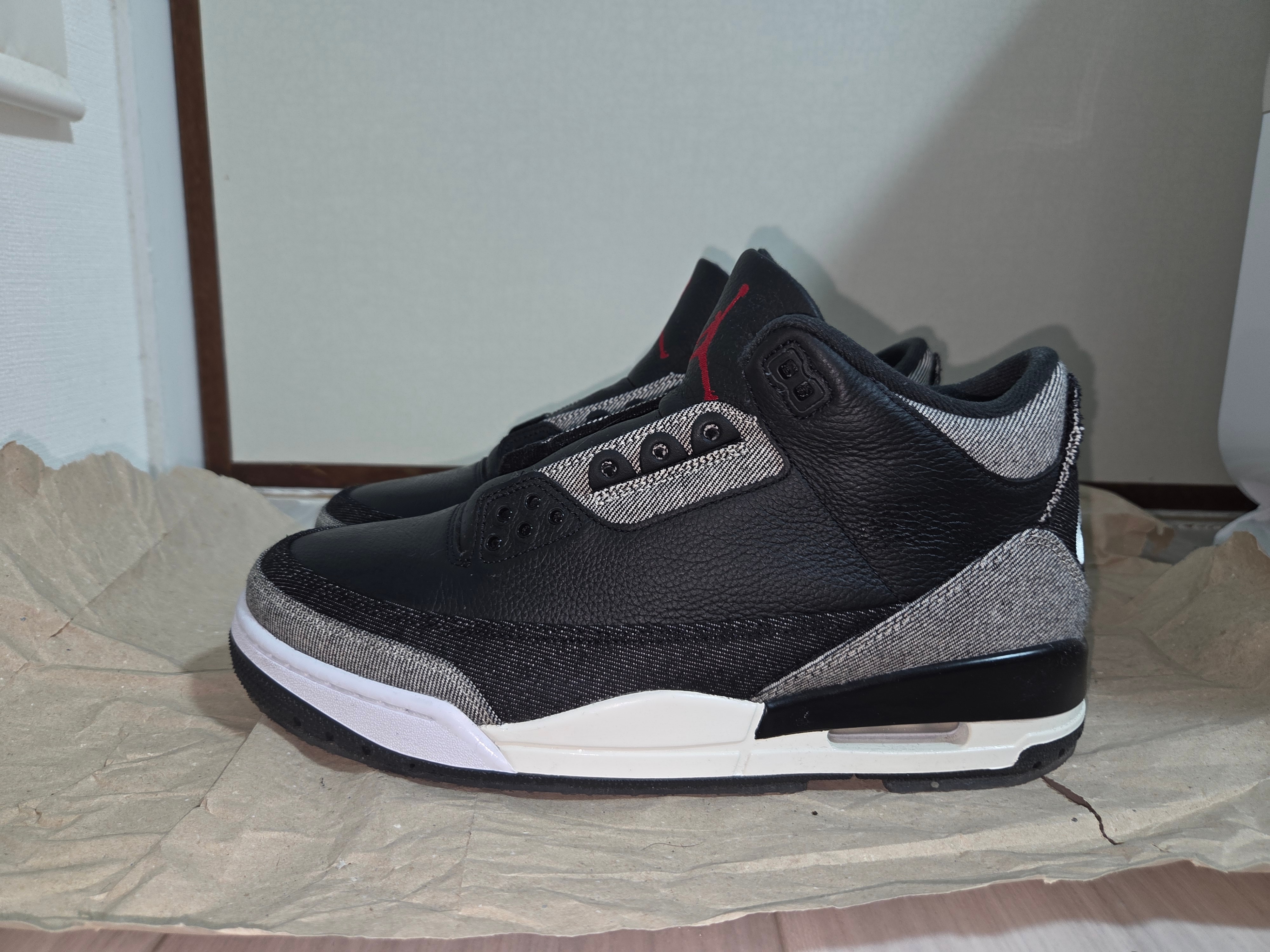Levi's × Nike Air Jordan 3 Retro SP "Black and White" (LEVI'S Tab)