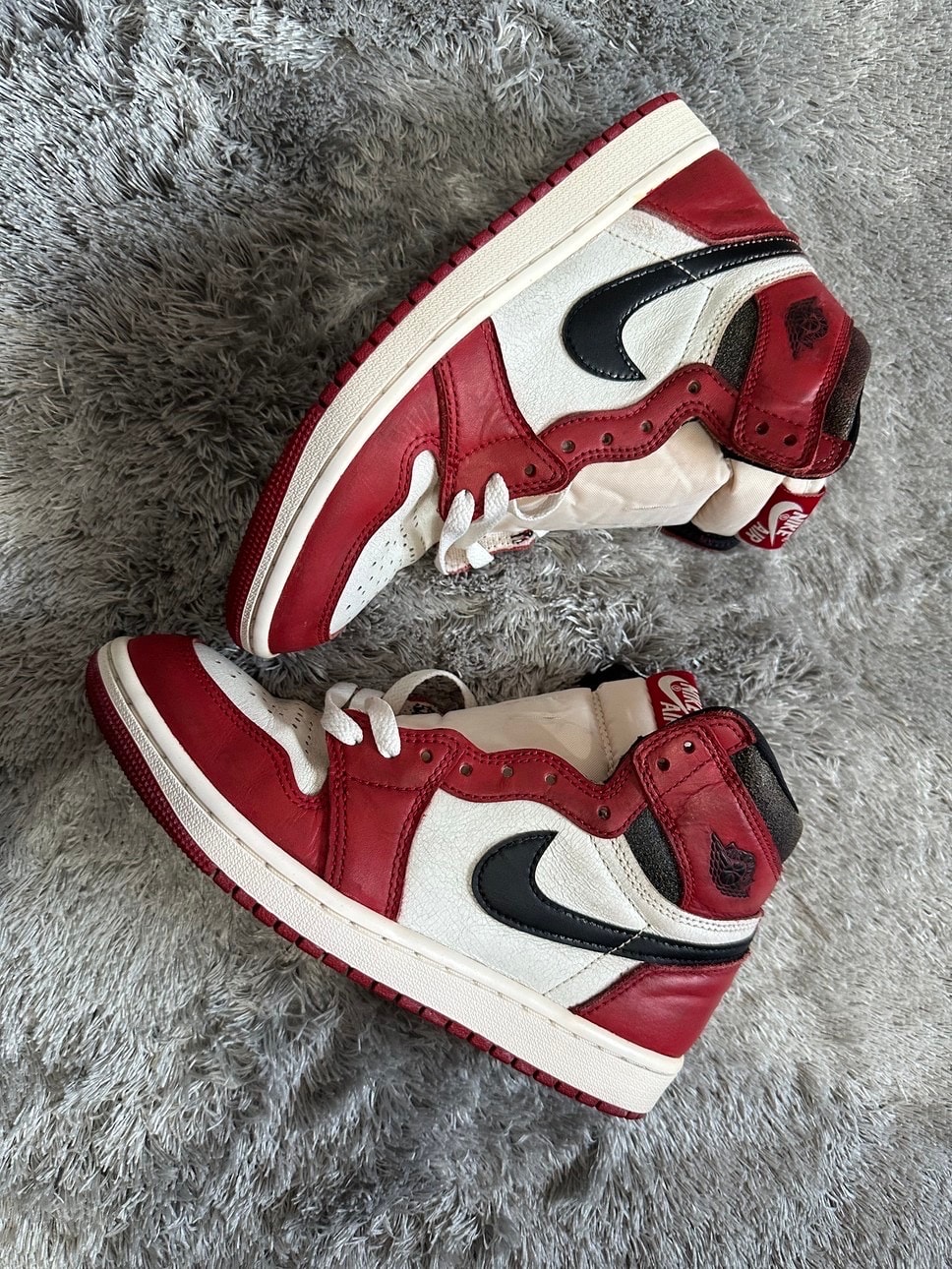 Nike Air Jordan 1 High OG "Lost & Found/Chicago"