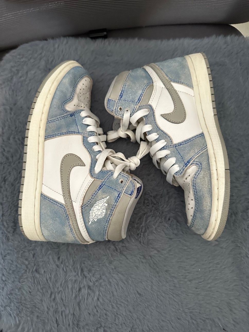 Nike Air Jordan 1 High OG "Hyper Royal"