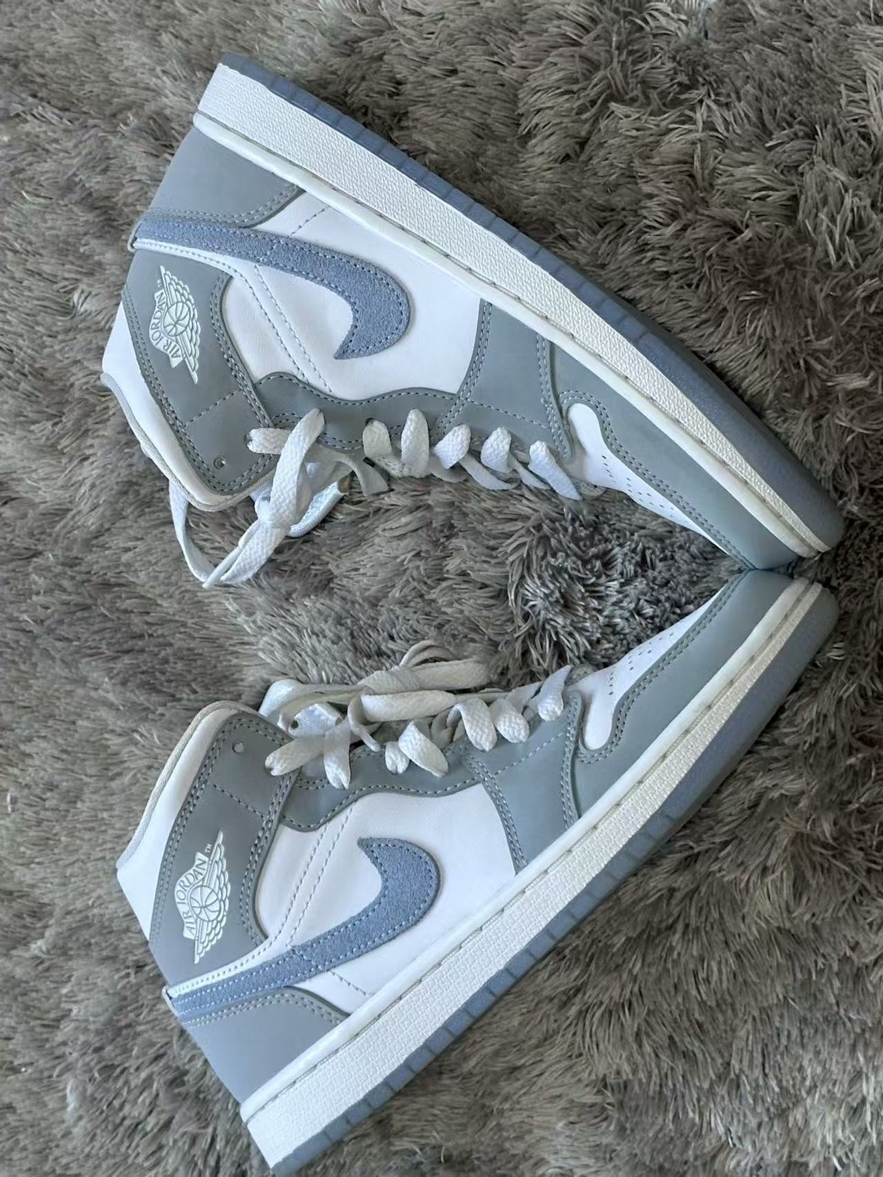 Nike Women's Air Jordan 1 Mid "Wolf Grey"