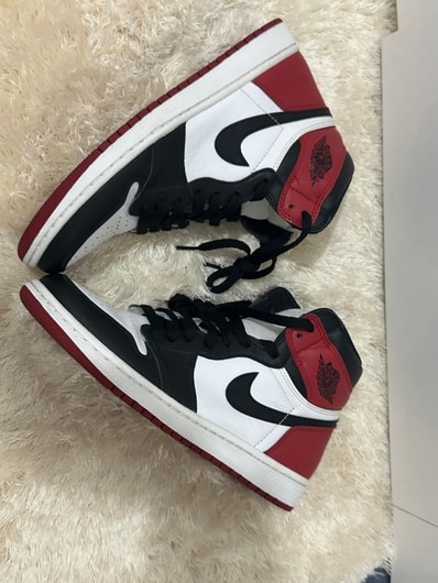 Nike Air Jordan 1 Retro High OG "Black Toe"