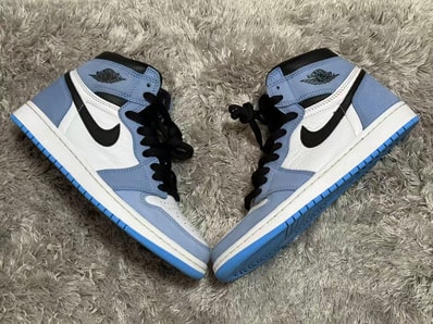Nike Air Jordan 1 High OG "University Blue"