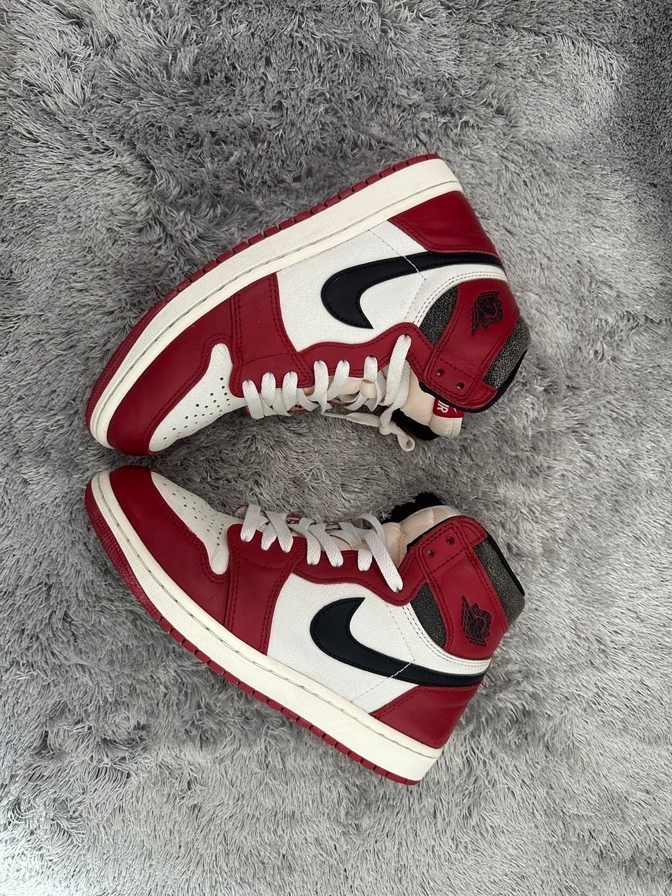 Nike Air Jordan 1 High OG "Lost & Found/Chicago"