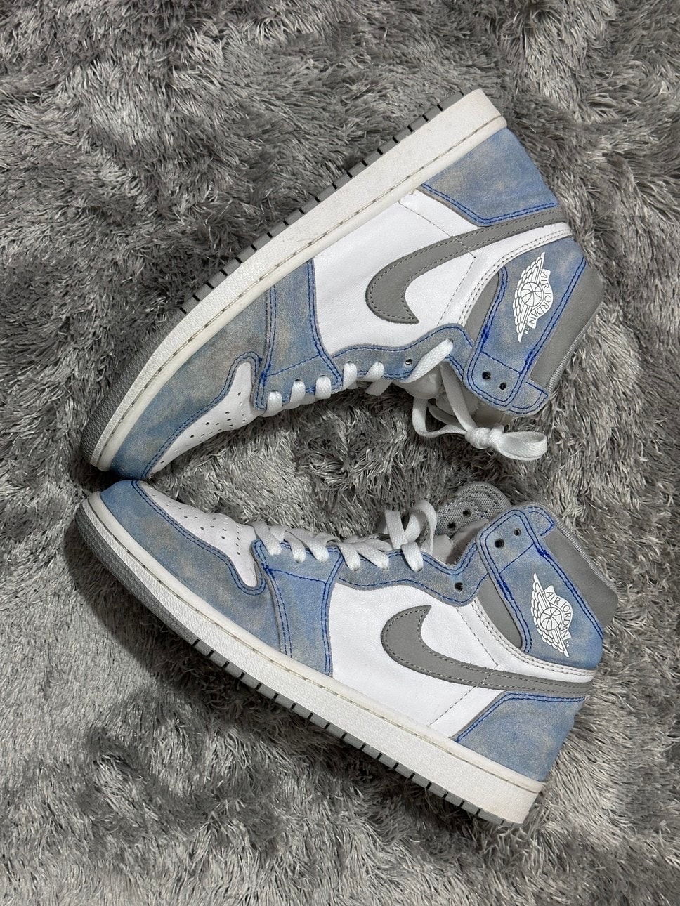 Nike Air Jordan 1 High OG "Hyper Royal"