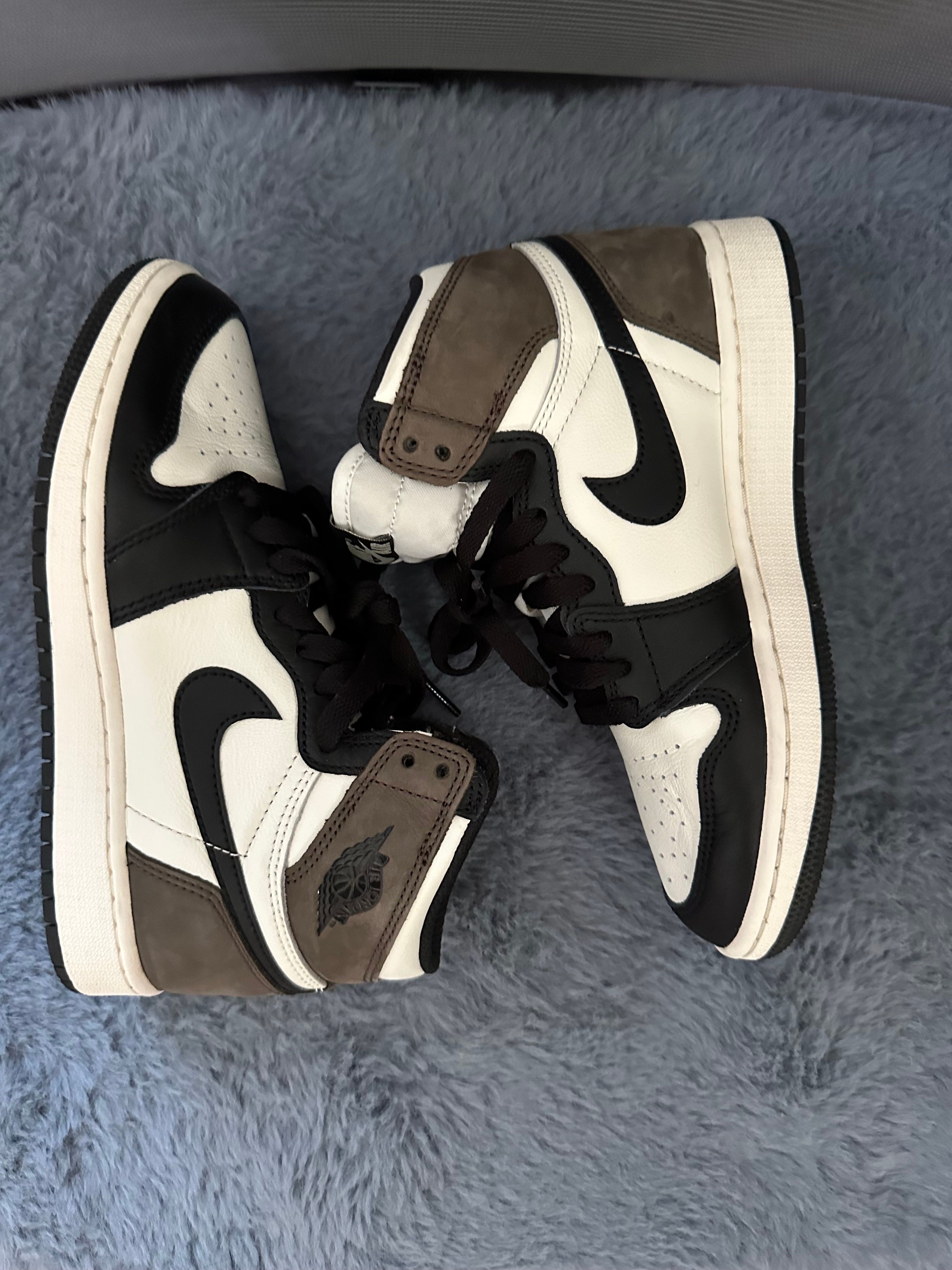 Nike GS Air Jordan 1 High OG "Sail/Dark Mocha/Black"