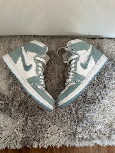 Nike Women's Air Jordan 1 High OG "Denim"