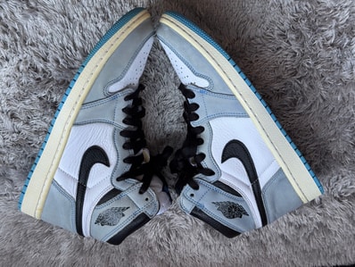 Nike Air Jordan 1 High OG "University Blue"