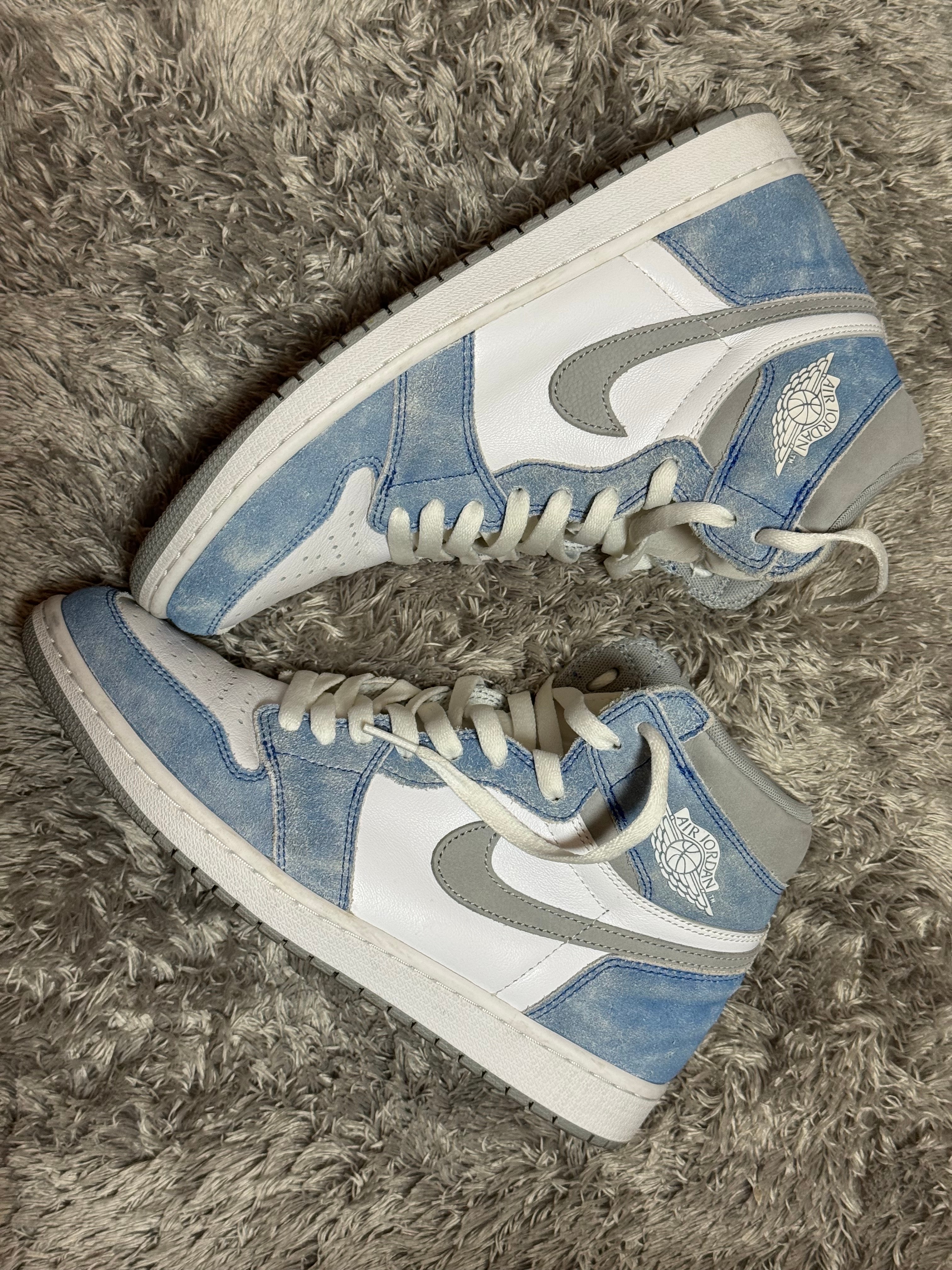 Nike Air Jordan 1 High OG "Hyper Royal"