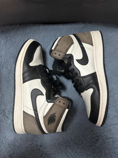 Nike GS Air Jordan 1 High OG "Sail/Dark Mocha/Black"