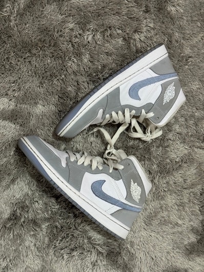 Nike Women's Air Jordan 1 Mid "Wolf Grey"