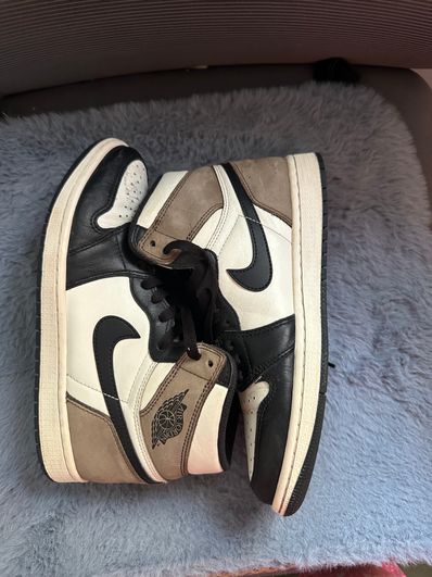 Nike Air Jordan 1 High OG "Sail/Dark Mocha/Black"