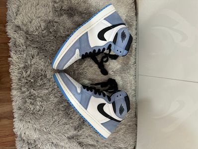 Nike Air Jordan 1 High OG "University Blue"