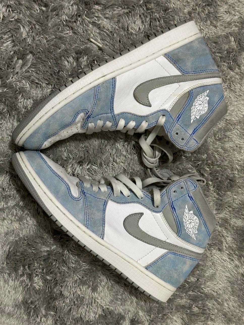 Nike Air Jordan 1 High OG "Hyper Royal"