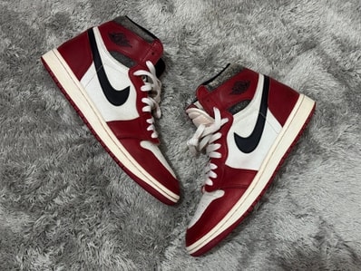 Nike Air Jordan 1 High OG "Lost & Found/Chicago"