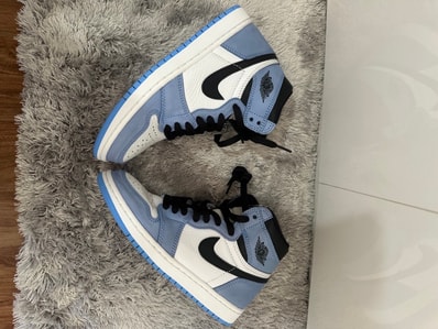 Nike Air Jordan 1 High OG "University Blue"